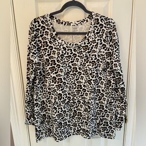 Women’s long sleeve tee shirt